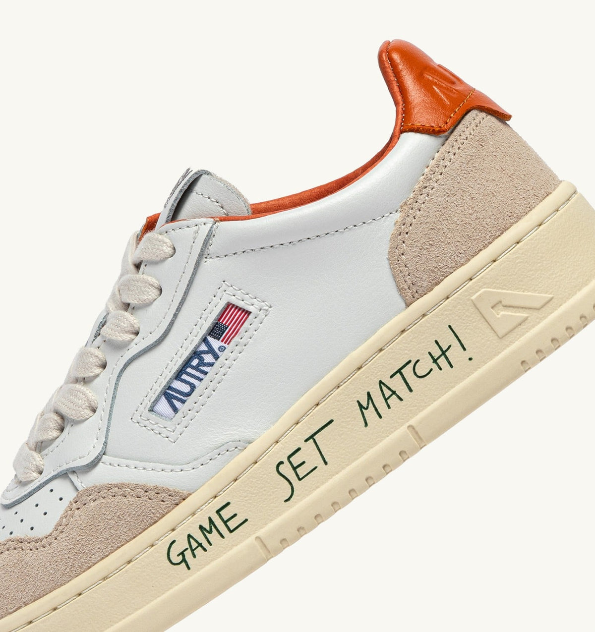 AUTRY Man MEDALIST LOW SNEAKERS IN LEATHER AND SUEDE COLOR WHITE AND HAWAIIAN SUNSET WITH LETTERING