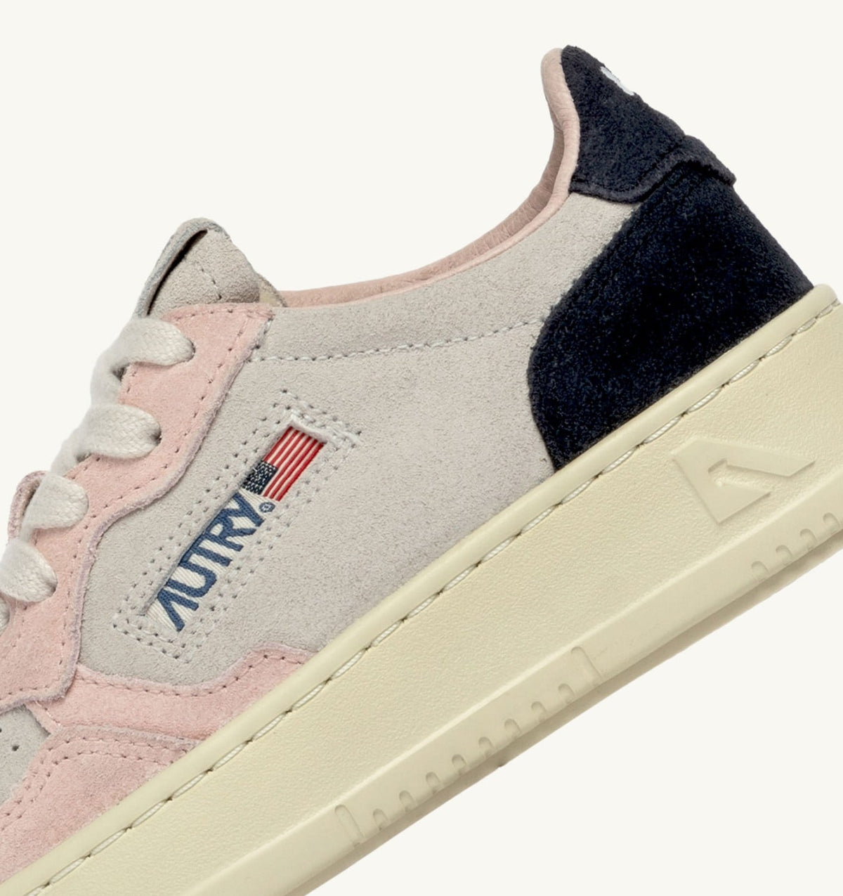 AUTRY Kid MEDALIST KIDS LOW SNEAKERS IN SUEDE COLOR ATLANTIC WHITE AND ROSEMARY