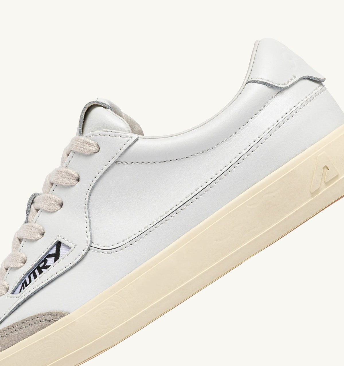 AUTRY Woman WINDSCAPE LOW SNEAKERS IN WHITE LEATHER