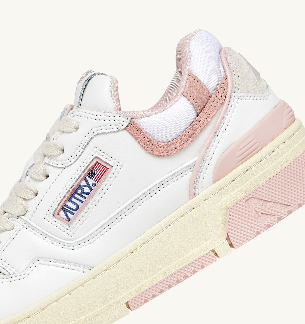 AUTRY Woman CLC LOW SNEAKERS IN WHITE LEATHER AND POWDER PINK SUEDE