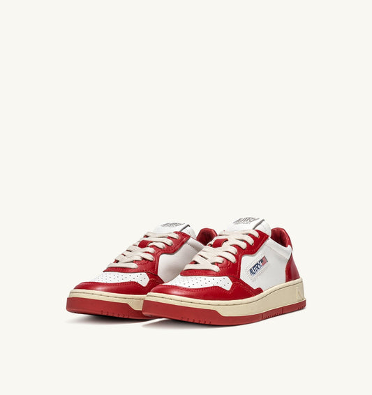 AUTRY Man MEDALIST LOW BICOLOR SNEAKERS IN WHITE AND RED LEATHER