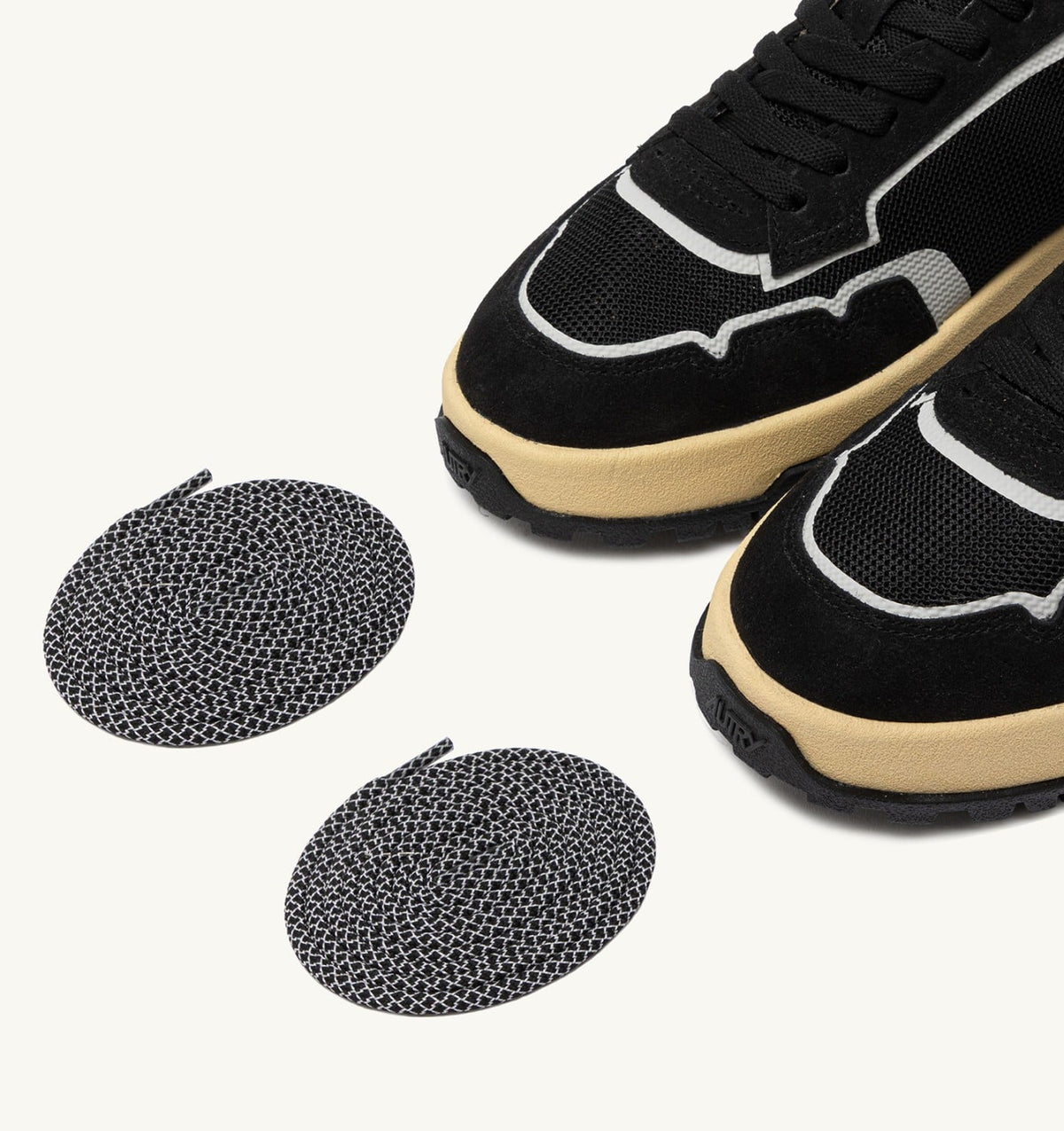 AUTRY Woman WILDPACE LOW SNEAKERS IN BLACK DRAGON MESH AND SUEDE