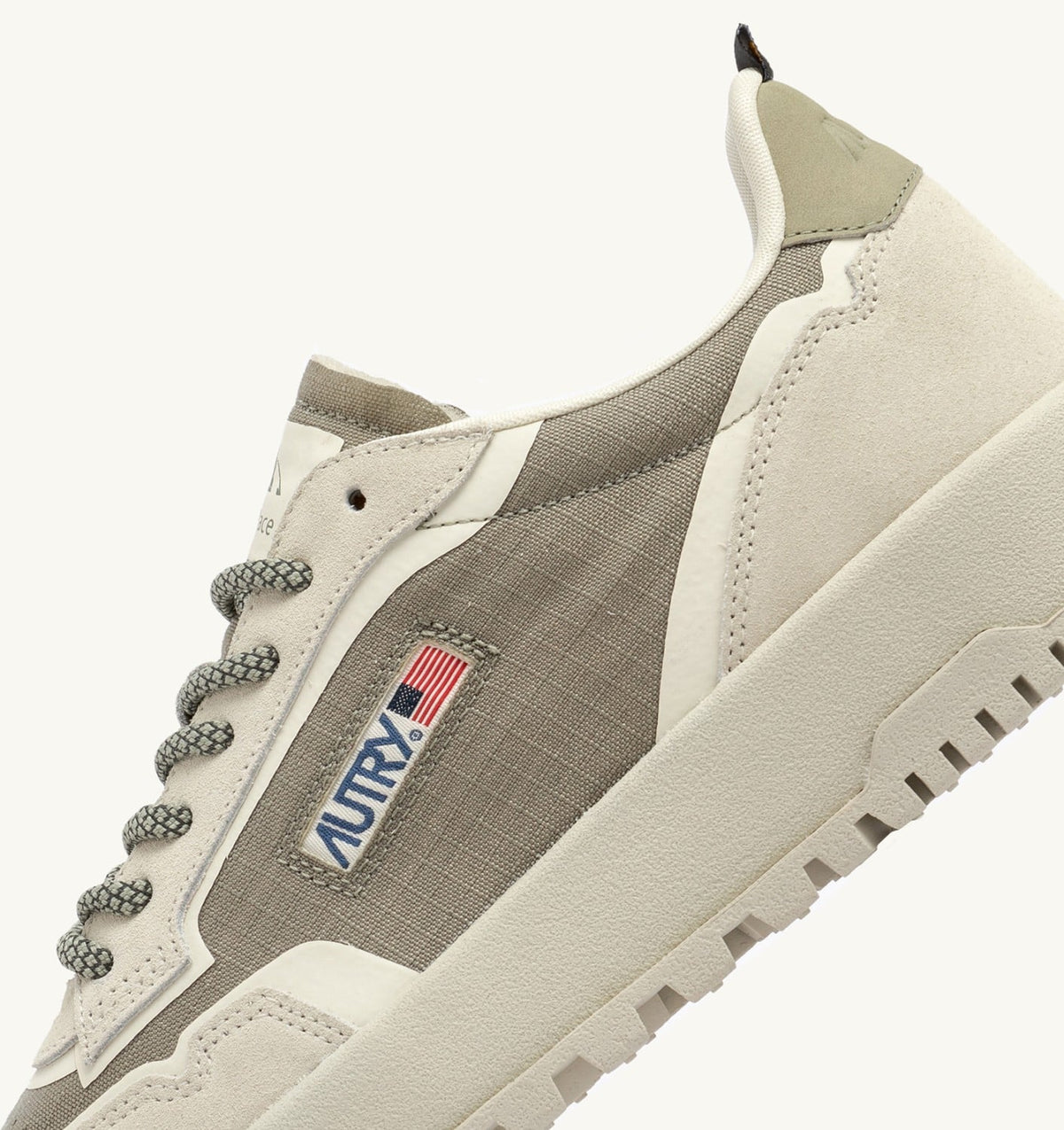 AUTRY Woman WILDPACE LOW SNEAKERS IN ELMOND AND WHITE CORDURA AND SUEDE