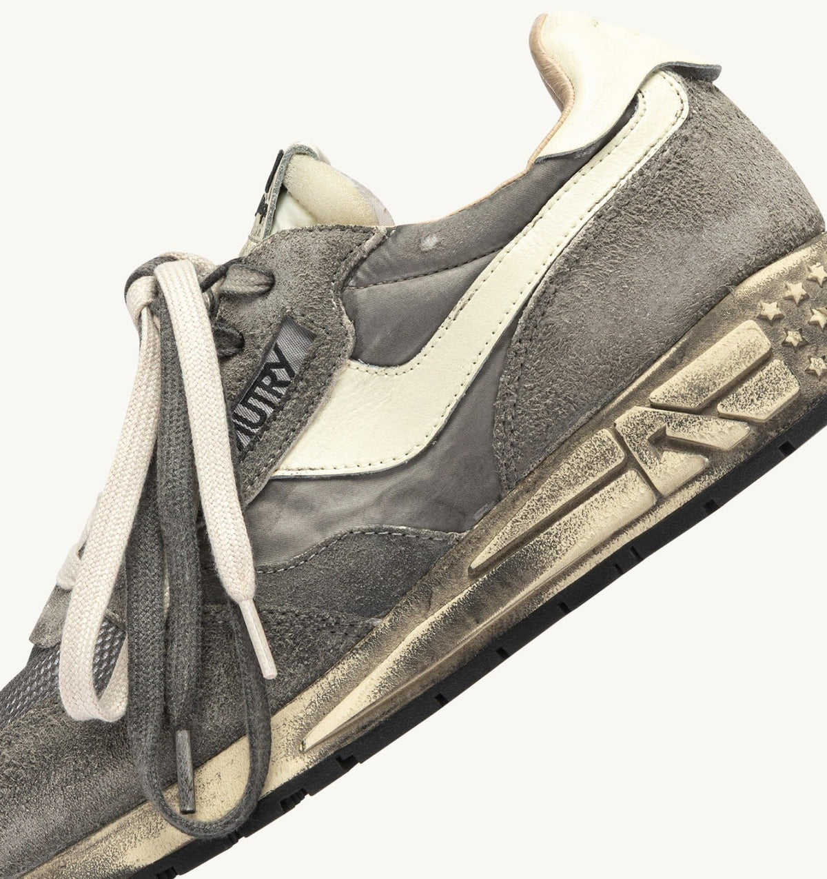 AUTRY Woman REELWIND SUPER VINTAGE SNEAKERS IN WHITE AND BLACK SUEDE AND NYLON