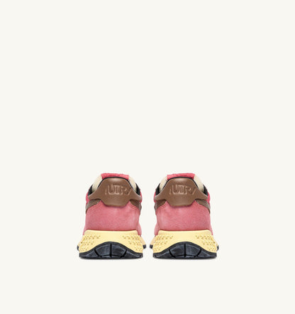 AUTRY Woman REELWIND LOW SNEAKERS IN STRAWBERRY SUGAR AND COCONUT NYLON AND SUEDE