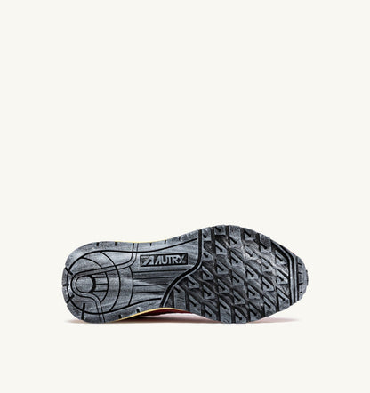 AUTRY Woman REELWIND LOW SNEAKERS IN STRAWBERRY SUGAR AND COCONUT NYLON AND SUEDE