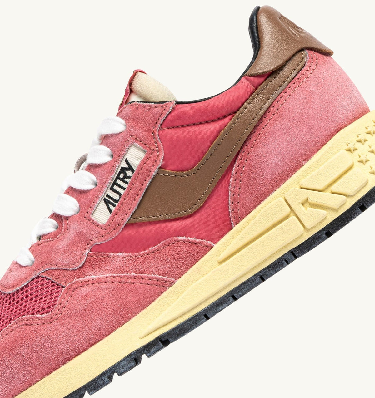 AUTRY Woman REELWIND LOW SNEAKERS IN STRAWBERRY SUGAR AND COCONUT NYLON AND SUEDE