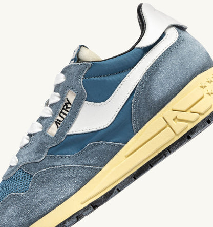 AUTRY Woman REELWIND LOW SNEAKERS IN WHITE AND SKY SUGAR NYLON AND SUEDE