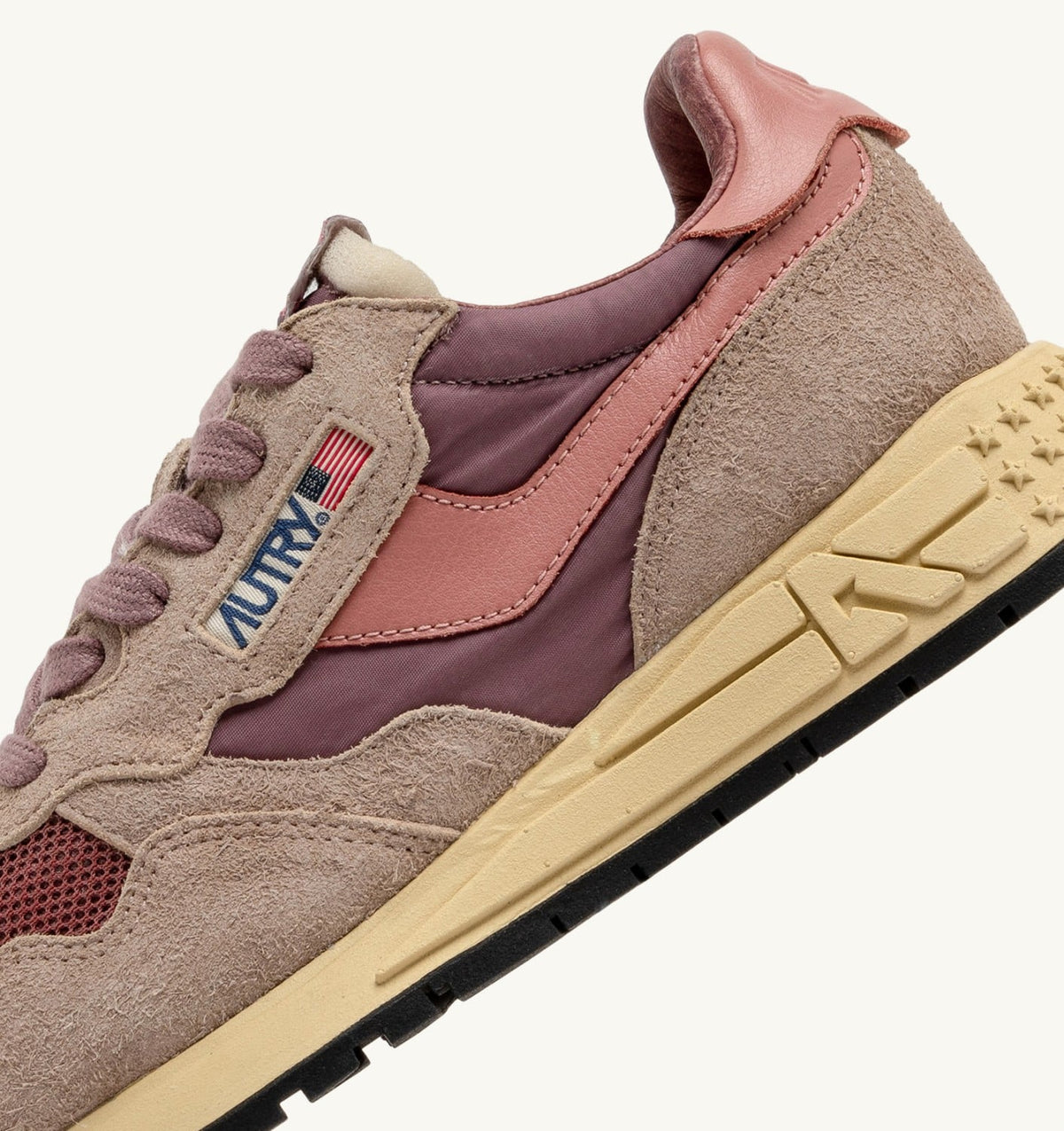 AUTRY Woman REELWIND LOW SNEAKERS IN NYLON SUEDE AND LEATHER COLOR ROSE AND DESERT SAND