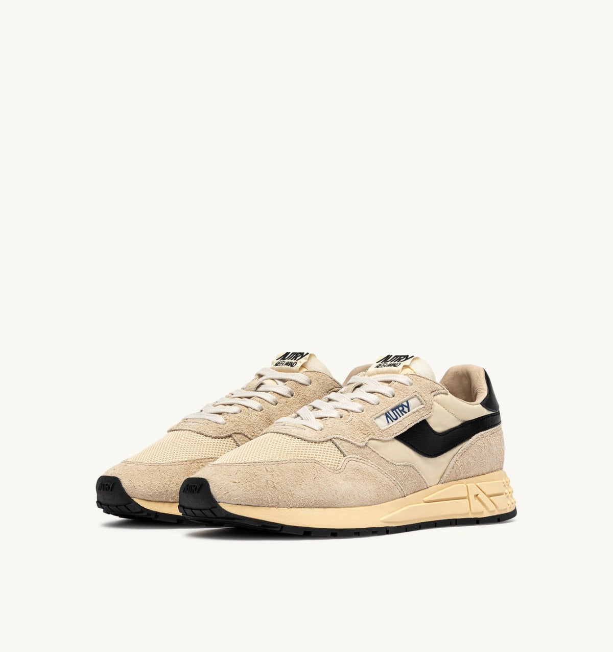 AUTRY Woman REELWIND LOW SNEAKERS IN ECRU AND BLACK NYLON AND SUEDE