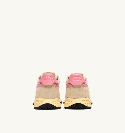 AUTRY Woman REELWIND LOW SNEAKERS IN ECRU AND GERANIUM PINK NYLON AND SUEDE