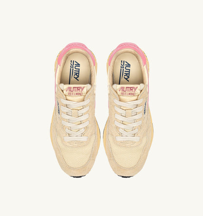 AUTRY Woman REELWIND LOW SNEAKERS IN ECRU AND GERANIUM PINK NYLON AND SUEDE