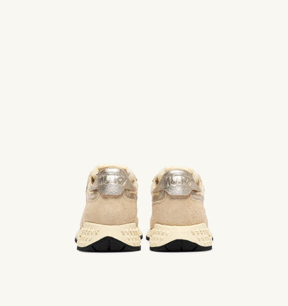 AUTRY Woman REELWIND LOW SNEAKERS IN ECRU AND PLATINUM NYLON AND SUEDE