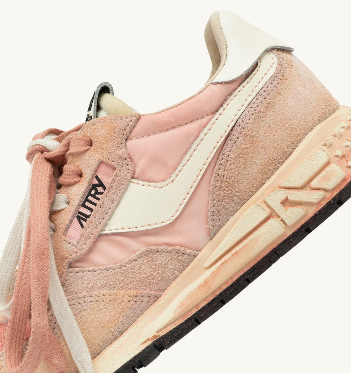 AUTRY Woman REELWIND SUPER VINTAGE SNEAKERS IN WHITE AND PINK SUEDE AND NYLON