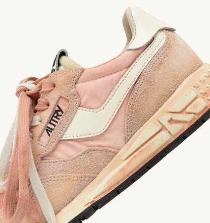AUTRY Woman REELWIND SUPER VINTAGE SNEAKERS IN WHITE AND PINK SUEDE AND NYLON