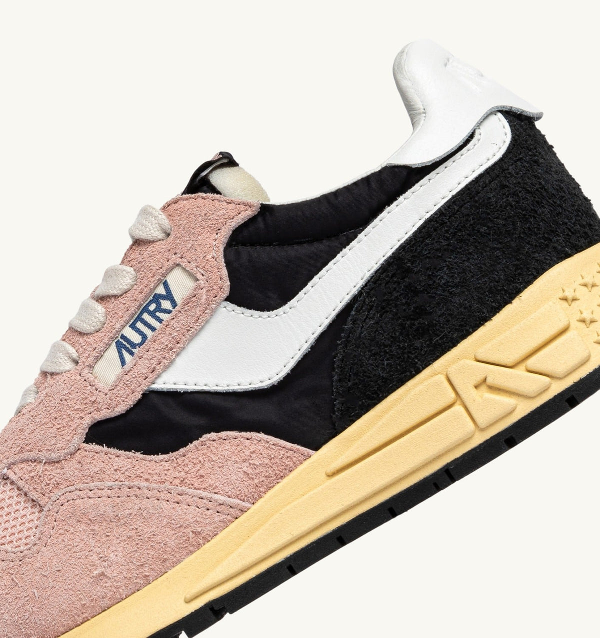 AUTRY Woman REELWIND LOW SNEAKERS IN BLACK AND ROSA NYLON AND SUEDE