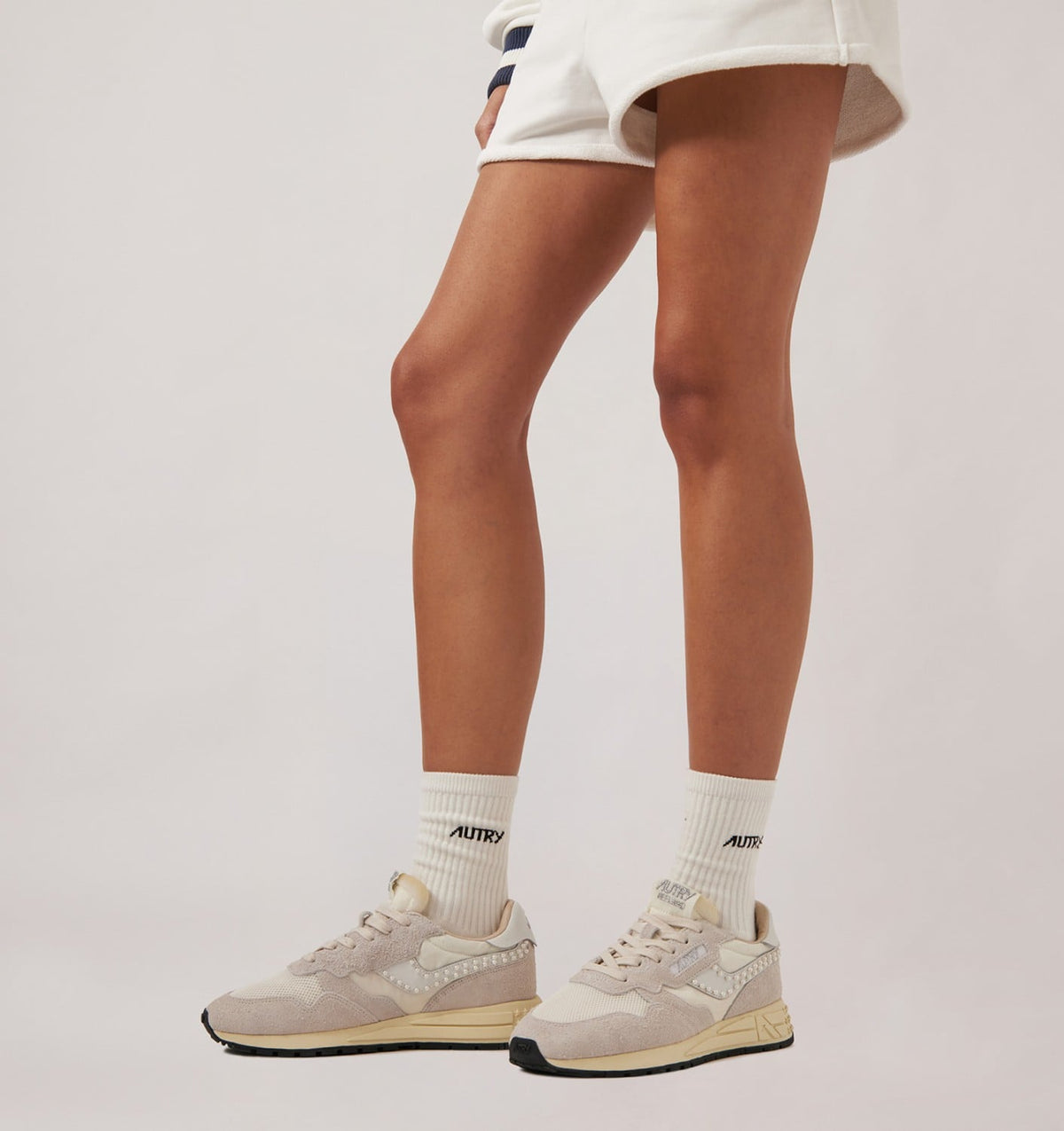 AUTRY Woman REELWIND LOW SNEAKERS IN WHITE NYLON AND SUEDE
