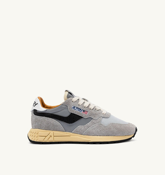AUTRY Woman REELWIND LOW SNEAKERS IN SAND SUEDE AND REFLECTIVE NYLON