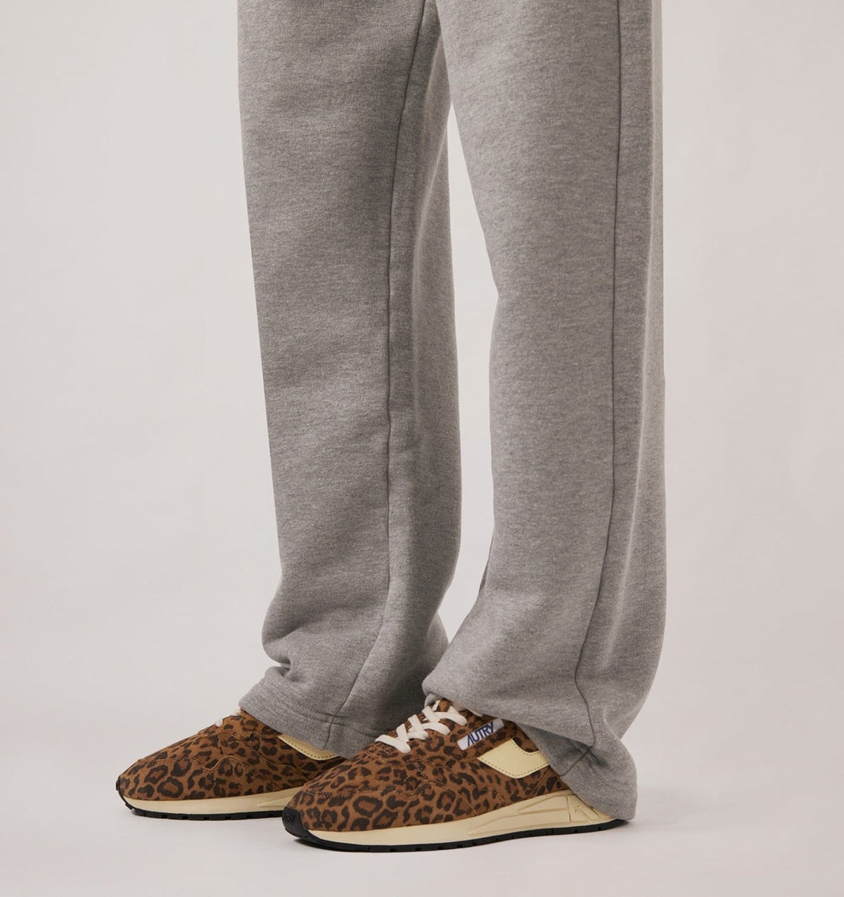 AUTRY Woman REELWIND LOW SNEAKERS IN LEOPARD SUEDE AND RUTABAGA LEATHER