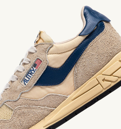 AUTRY Woman REELWIND LOW SNEAKERS IN NYLON SUEDE AND LEATHER COLOR ECRU AND ENSIGN BLUE