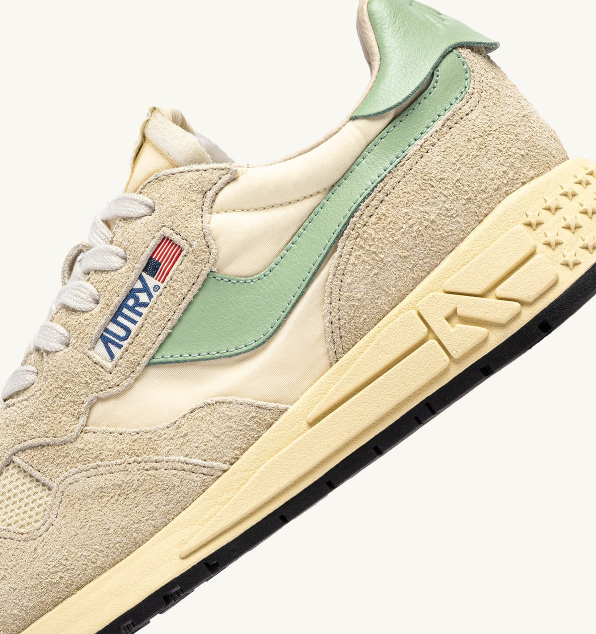 AUTRY Woman REELWIND LOW SNEAKERS IN ECRU AND RESEDA NYLON AND SUEDE