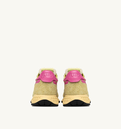 AUTRY Woman REELWIND LOW SNEAKERS IN STRAW AND CHATEAU ROSE NYLON AND SUEDE