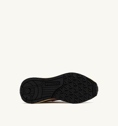 AUTRY Woman REELWIND LOW SNEAKERS IN STRAW AND CHATEAU ROSE NYLON AND SUEDE