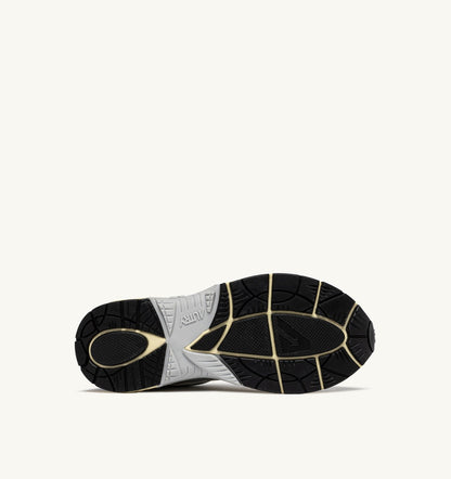 AUTRY Woman HYPERWAY SNEAKERS IN WHITE SILVER AND BLACK SYNTHETIC LEATHER AND MESH