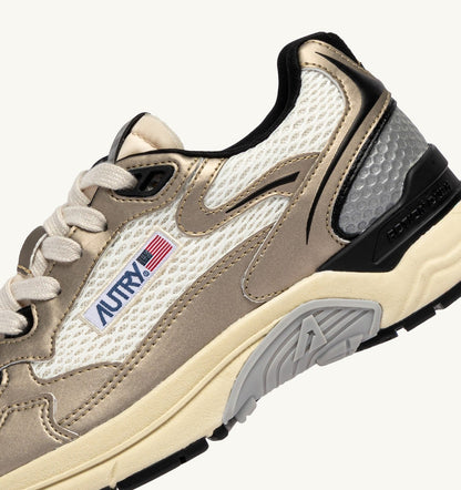 AUTRY Woman HYPERWAY SNEAKERS IN WHISPER WHITE, PLATINUM AND BLACK SYNTHETIC LEATHER AND MESH