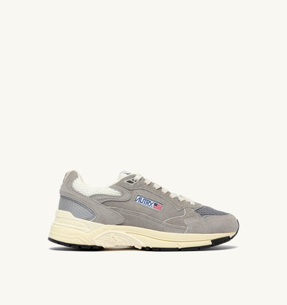 AUTRY Woman HYPERWAY SNEAKERS IN MARSHMALLOW AND LEAD SUEDE AND MESH