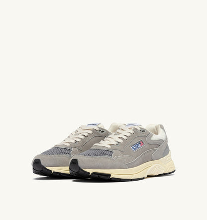 AUTRY Woman HYPERWAY SNEAKERS IN MARSHMALLOW AND LEAD SUEDE AND MESH