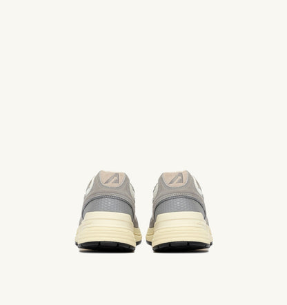 AUTRY Woman HYPERWAY SNEAKERS IN MARSHMALLOW AND LEAD SUEDE AND MESH