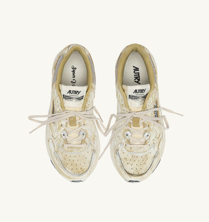 AUTRY Woman HYPERWAY SUPER VINTAGE SNEAKERS IN YELLOW AND SILVER SUEDE