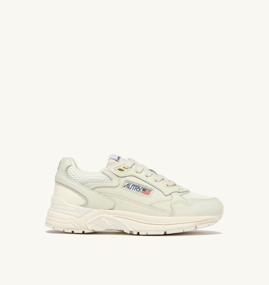 AUTRY Woman HYPERWAY SNEAKERS IN WHISPER WHITE NAPA LEATHER AND MESH