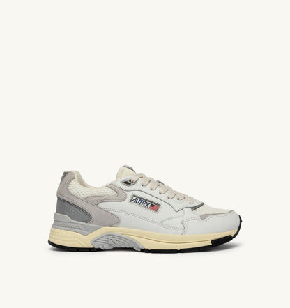 AUTRY Woman HYPERWAY SNEAKERS IN WHITE AND GRAY LEATHER AND MESH