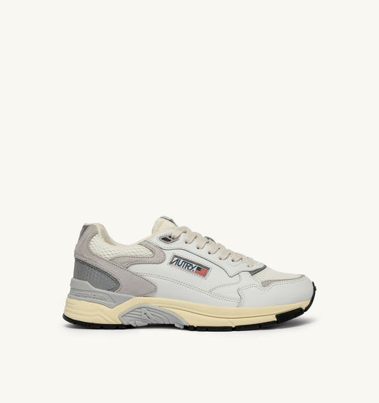 AUTRY Woman HYPERWAY SNEAKERS IN WHITE AND GRAY LEATHER AND MESH