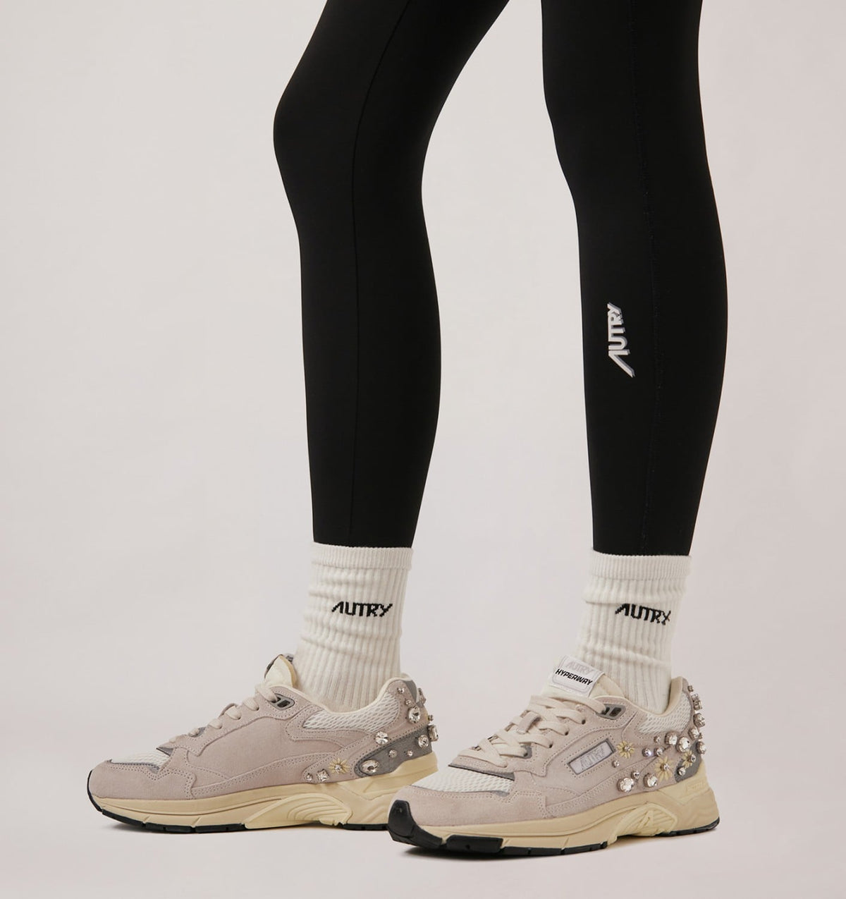 AUTRY Woman HYPERWAY SNEAKERS IN WHITE WITH DETAILS MESH AND SUEDE