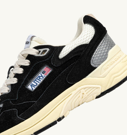AUTRY Woman HYPERWAY SNEAKERS IN BLACK AND SILVER-TONE SUEDE AND MESH