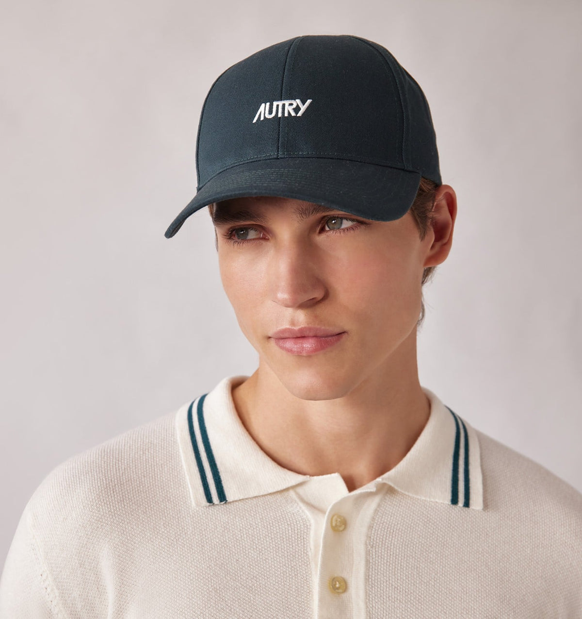 AUTRY Woman|Man BASEBALL CAP WITH CONTRAST EMBROIDERED LOGO UNISEX