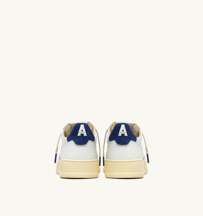 AUTRY Man MEDALIST LOW SNEAKERS IN WHITE LEATHER AND BLUE DEPTHS SUEDE