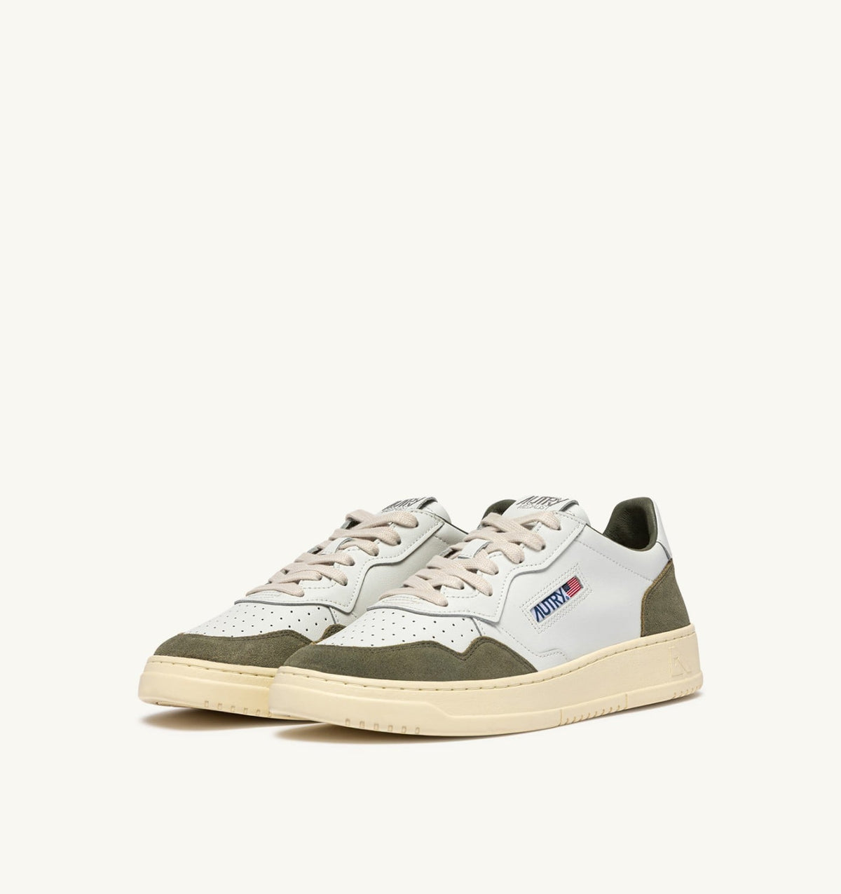 AUTRY Man MEDALIST LOW SNEAKERS IN WHITE LEATHER AND SMOKED GREEN SUEDE