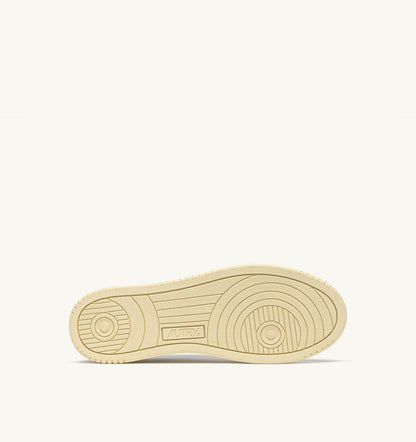 AUTRY Man MEDALIST LOW SNEAKERS IN WHITE LEATHER AND CHOCOLATE CHIP SUEDE