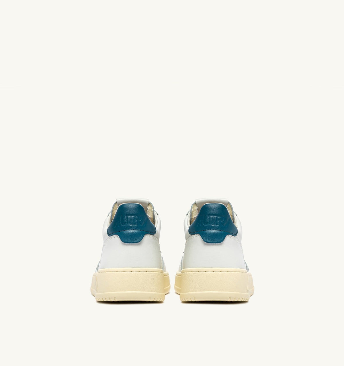 AUTRY Man MEDALIST LOW SNEAKERS IN WHITE AND MALLARD BLUE LEATHER