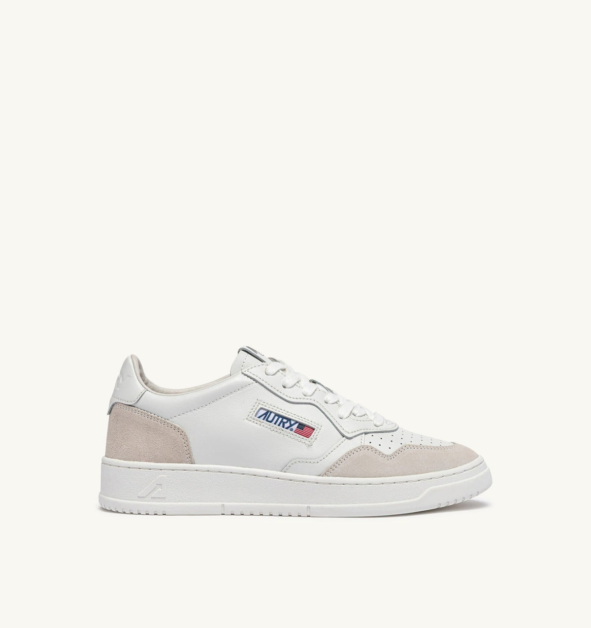 AUTRY Man MEDALIST LOW SNEAKERS IN WHITE LEATHER AND SUEDE