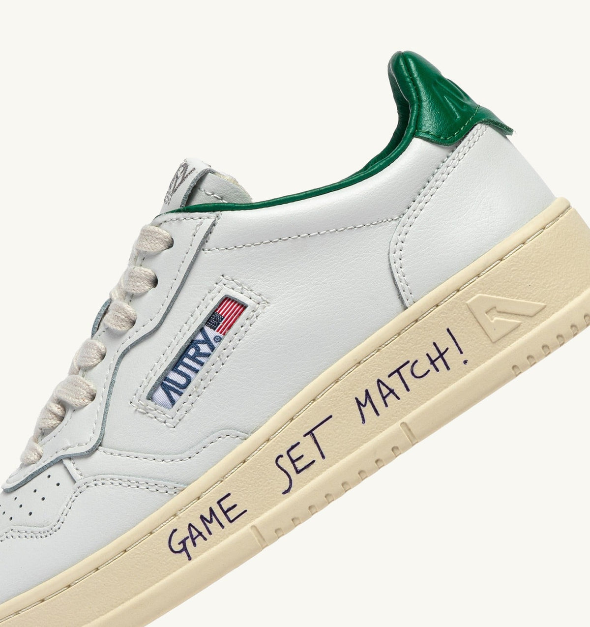 AUTRY Man MEDALIST LOW SNEAKERS IN LEATHER COLOR WHITE AND GREEN JACKET WITH LETTERING