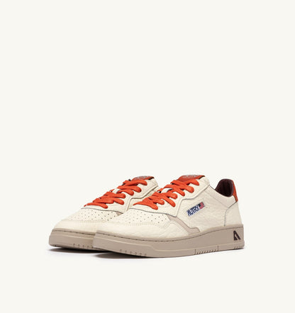 AUTRY Man MEDALIST LOW SNEAKERS IN SAND AND PUMPKIN LEATHER