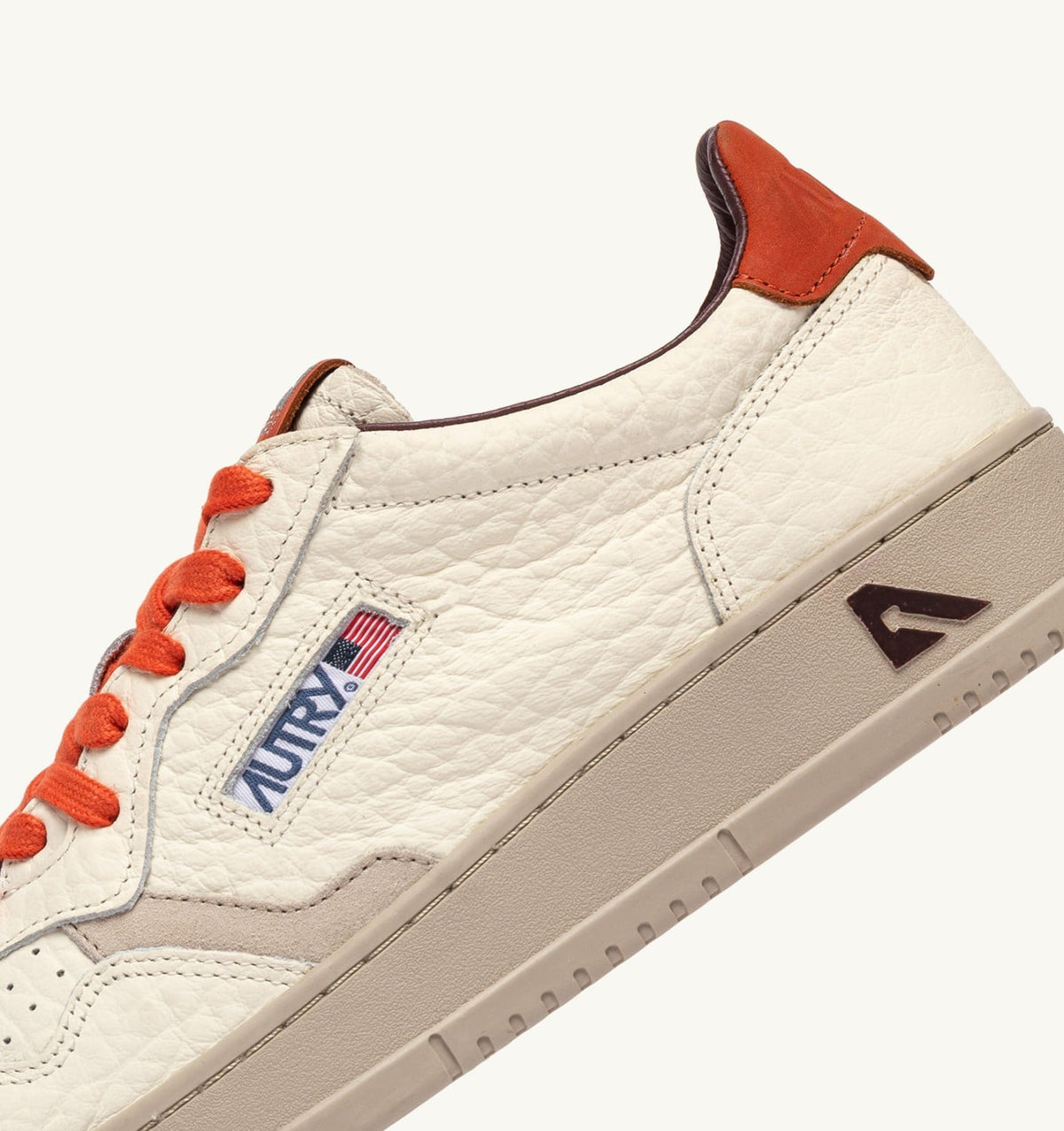 AUTRY Man MEDALIST LOW SNEAKERS IN SAND AND PUMPKIN LEATHER
