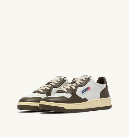 AUTRY Man MEDALIST LOW BICOLOR SNEAKERS IN WHITE AND CHOCOLATE LEATHER
