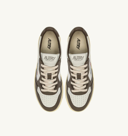 AUTRY Man MEDALIST LOW BICOLOR SNEAKERS IN WHITE AND CHOCOLATE LEATHER