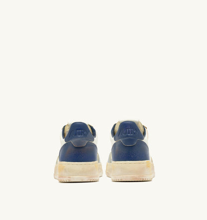 AUTRY Man MEDALIST LOW SUPER VINTAGE SNEAKERS IN LIMESTONE WHITE AND BLUE LEATHER